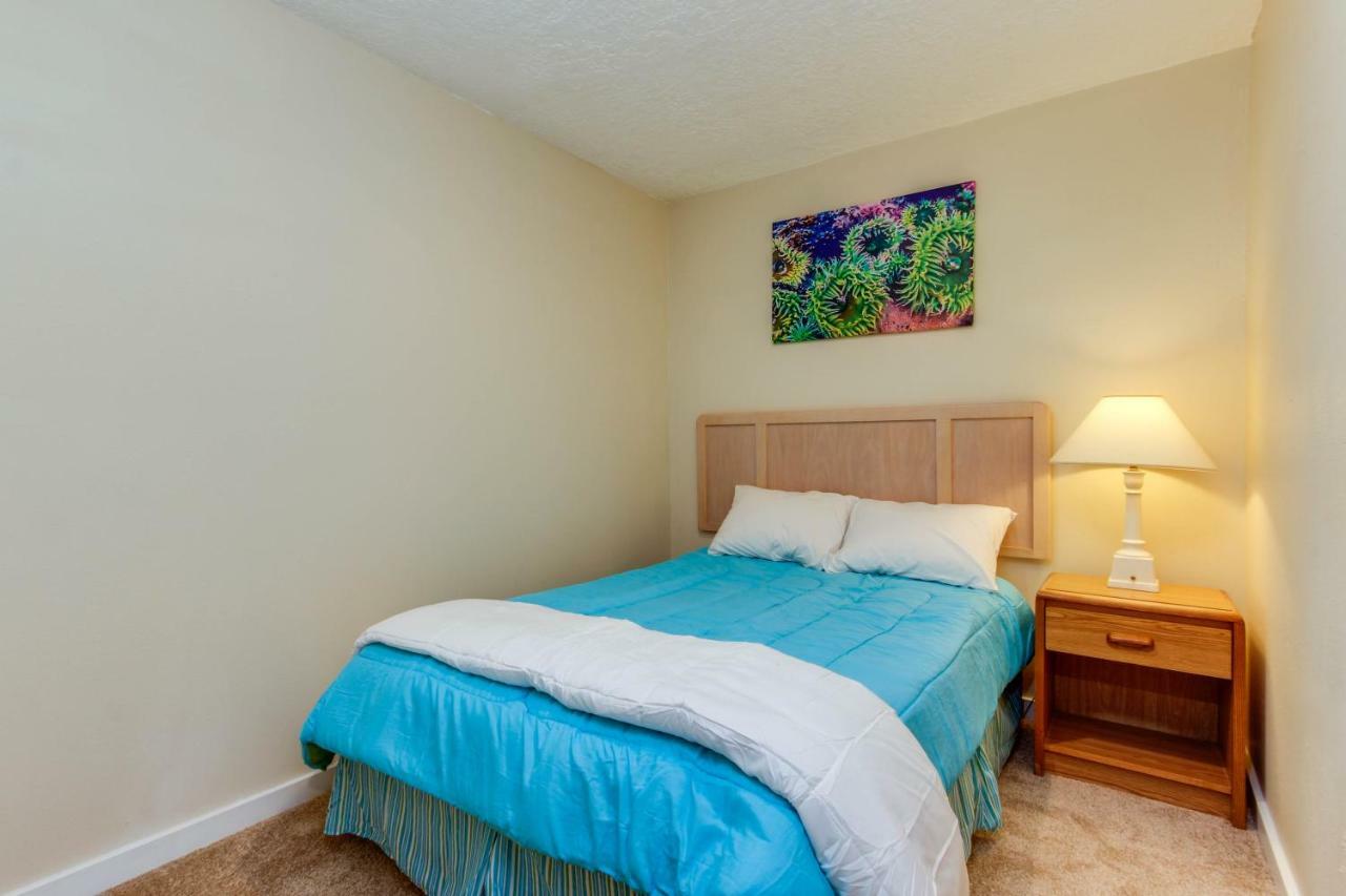 Sandstone Point Hotel Lincoln City Room photo